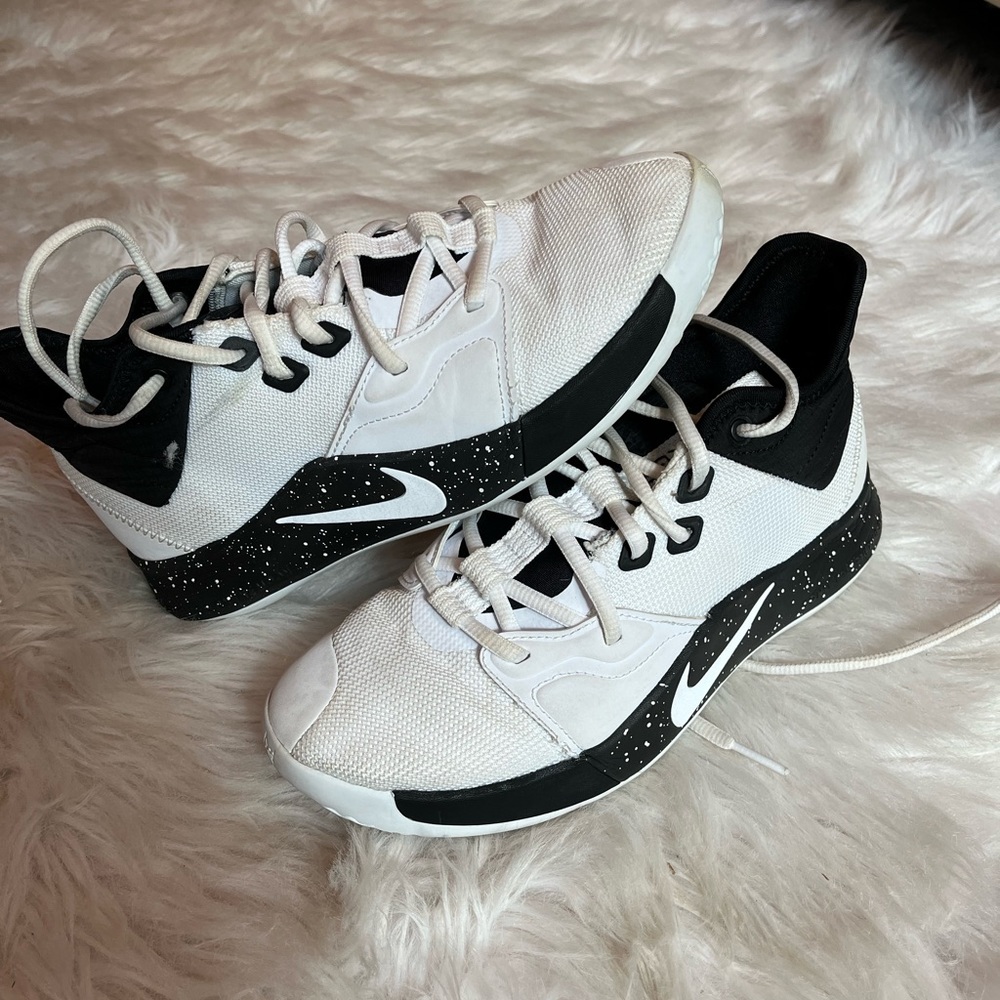 Paul George Nike basketball shoes